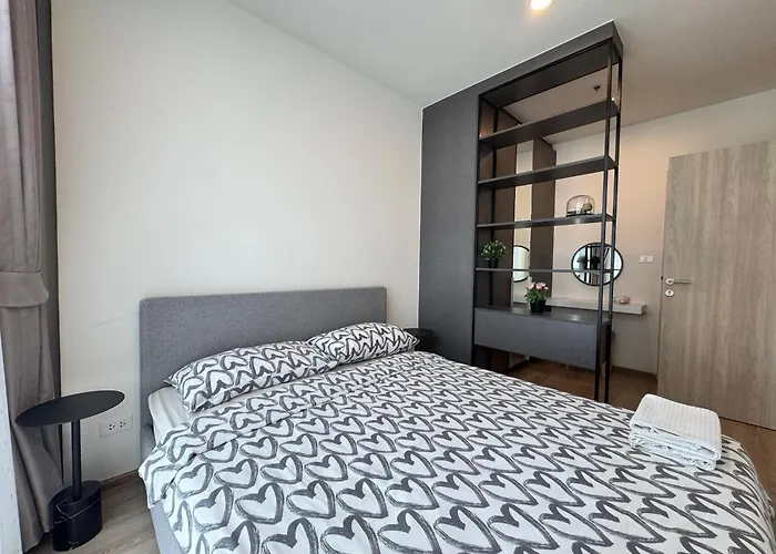 Nue District Rama 9 *