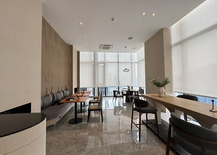 Nue District Rama 9 *